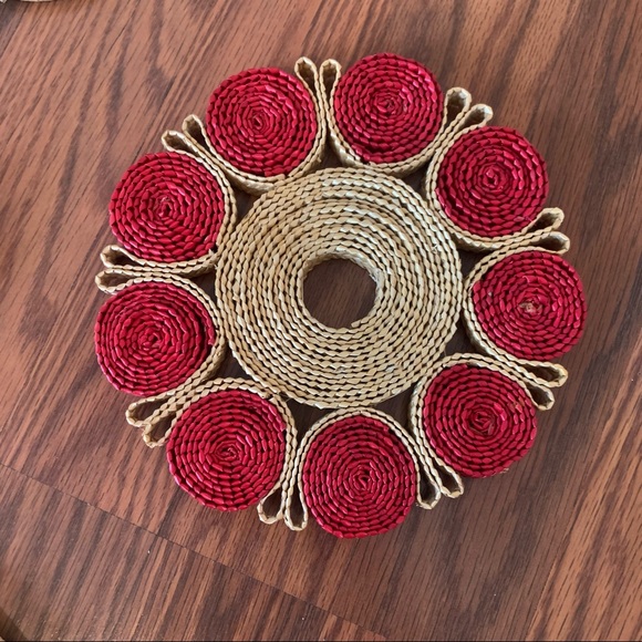🚨SOLD🚨Vintage BoHo wicker trivet set of 4 - Picture 5 of 9